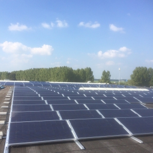 380 panelen geplaatst - Nijkerk